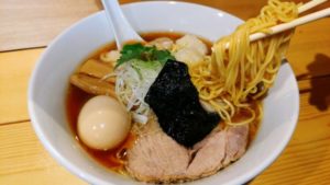 麺や ほころび