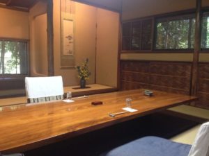 山の茶屋