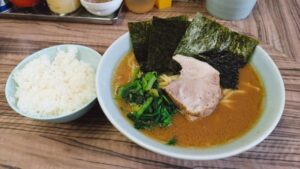 横浜家系ラーメン 武蔵家 中野本店