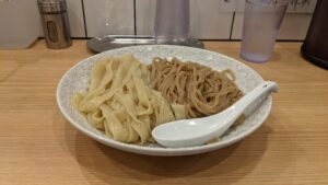 麺や 麦ゑ紋（ムギエモン）