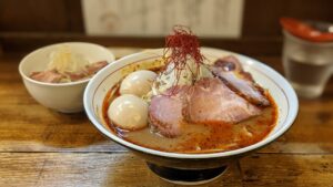 東京味噌らーめん鶉(うずら)