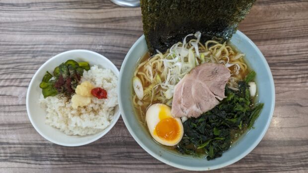 横浜家系ラーメン 武蔵家 中野本店